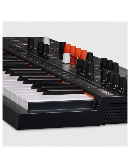 Arturia MiniFreak Synthetizer