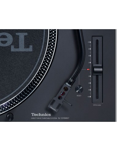 Technics SL-1210 MK7 + Flight Case